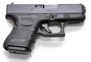 glock 27 pertama